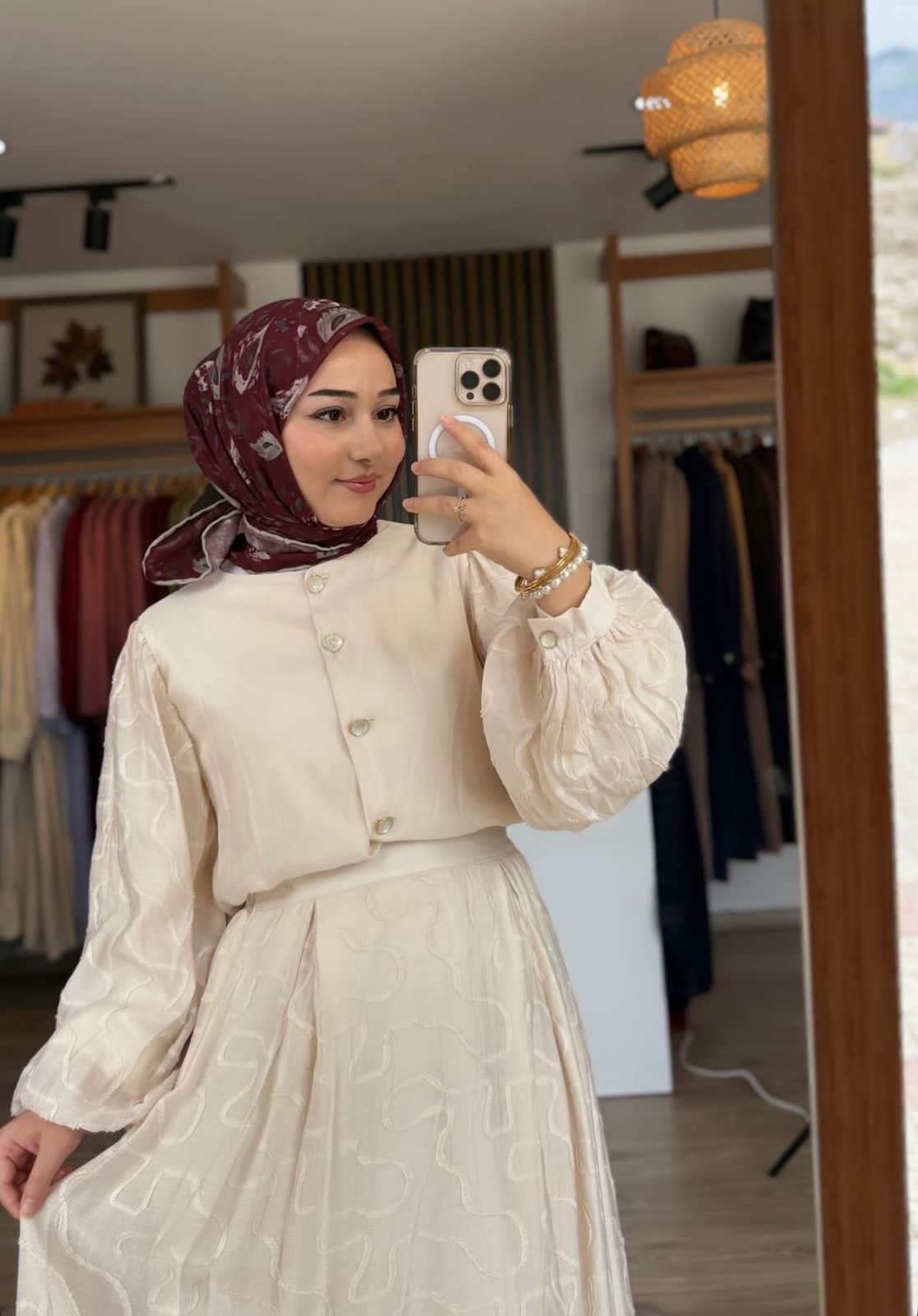 Yaka Şık Partner Bayan Escort Arzu