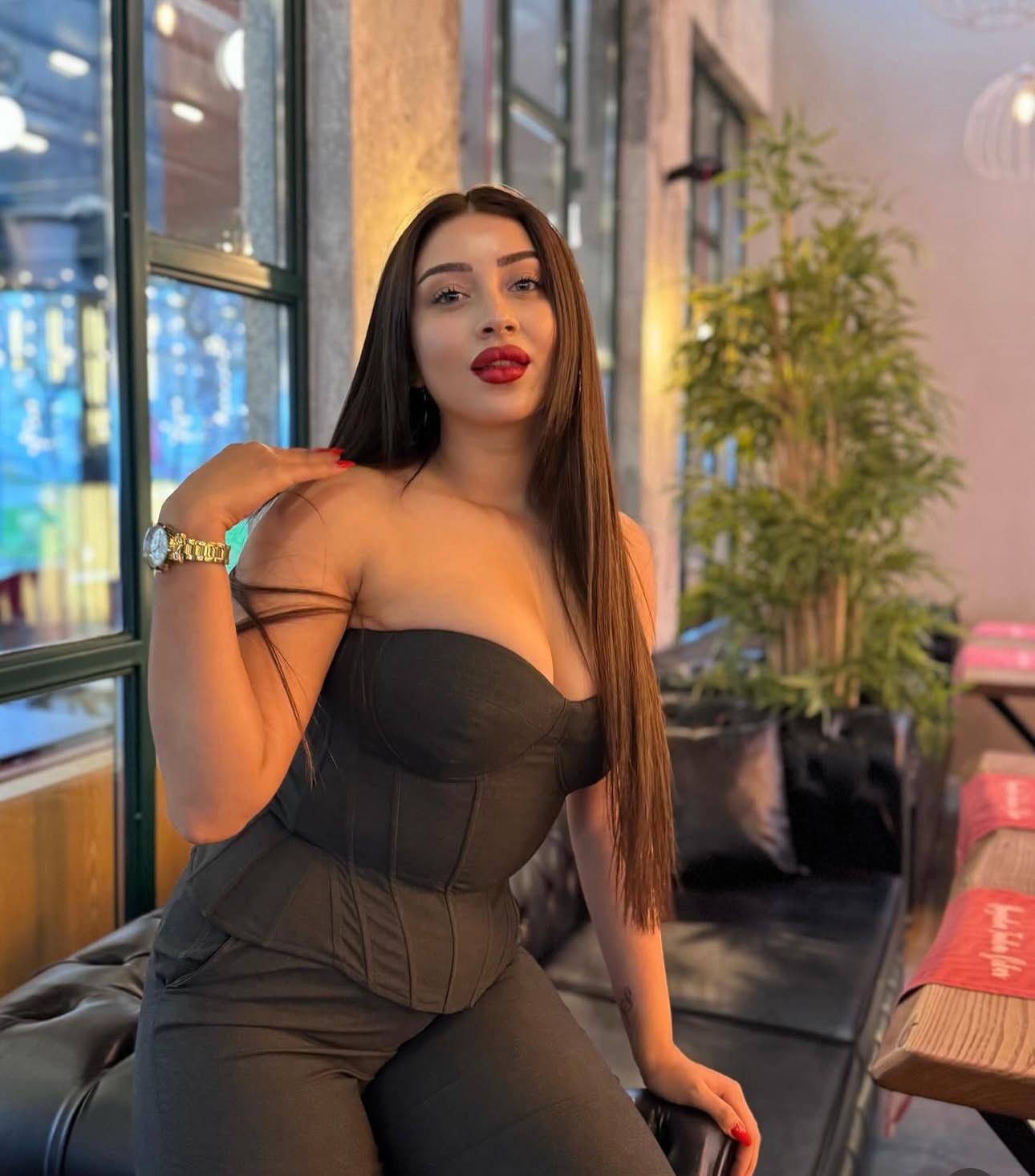 Kolay Aşk Dolu Bir Kadın Escort Banu