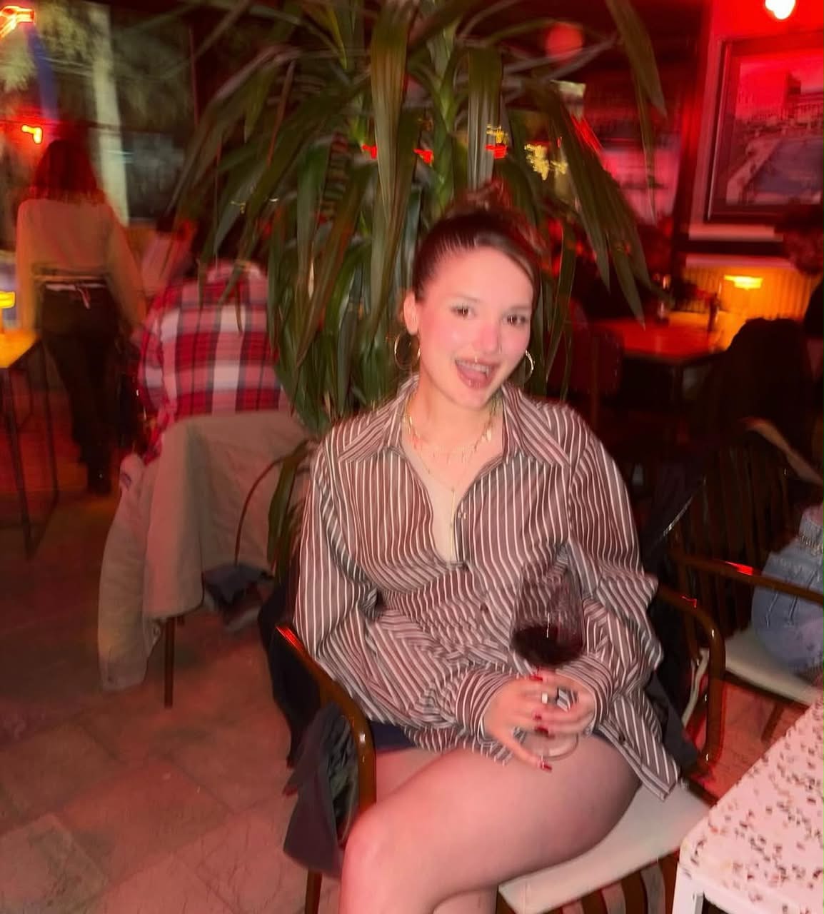 Hacıoğlu Esmer Escort Aleyna